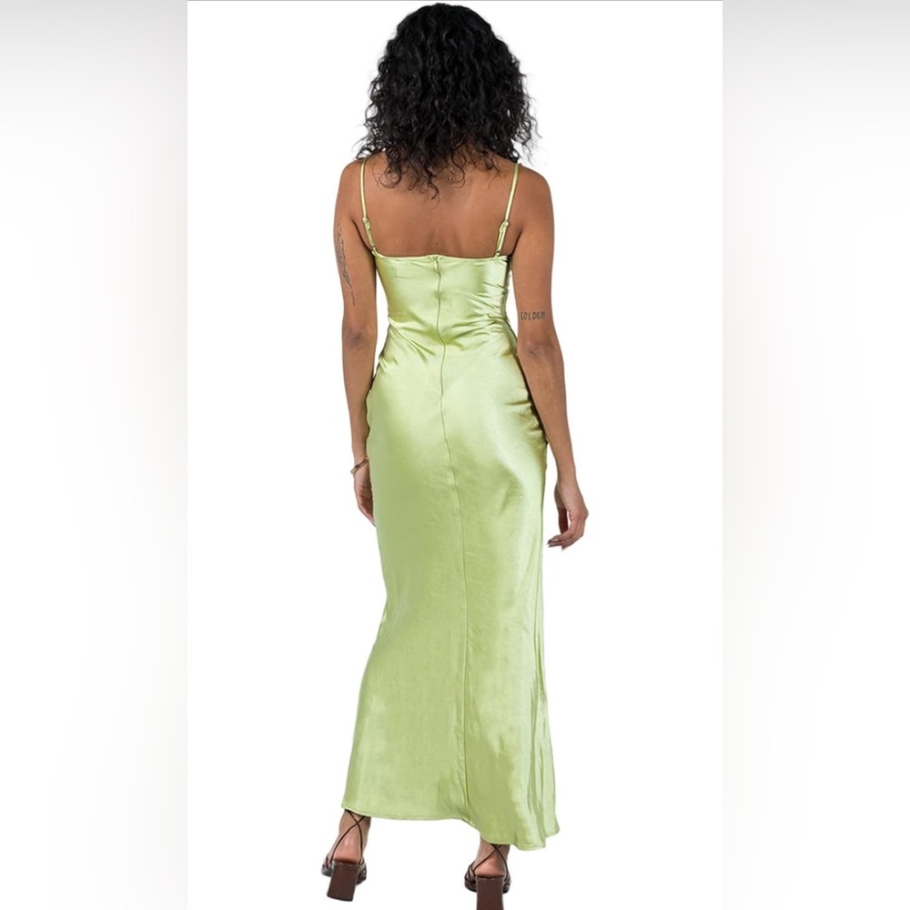NWT Realtix Elegant Green Satin Dress - Picture 2 of 13